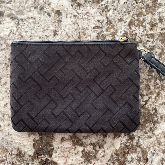 Tommy Hilfiger clutch - Picture 2 of 2